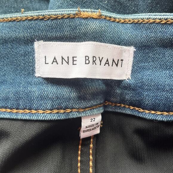 Lane Bryant Medium Wash Flared Jean Capris Size 22 - Picture 3 of 12